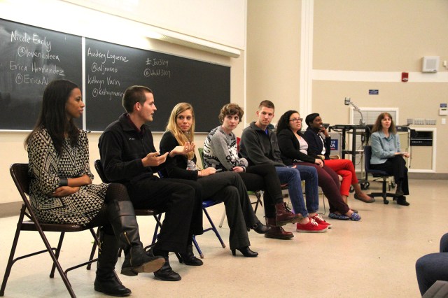 Panel speaking in Multimedia Writing (JOU3109) - Photo by Alex Maminakis